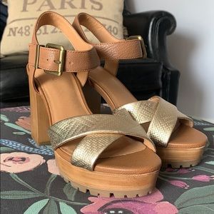 Crown Vintage platform heels